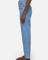 closed  pedal pusher jeans